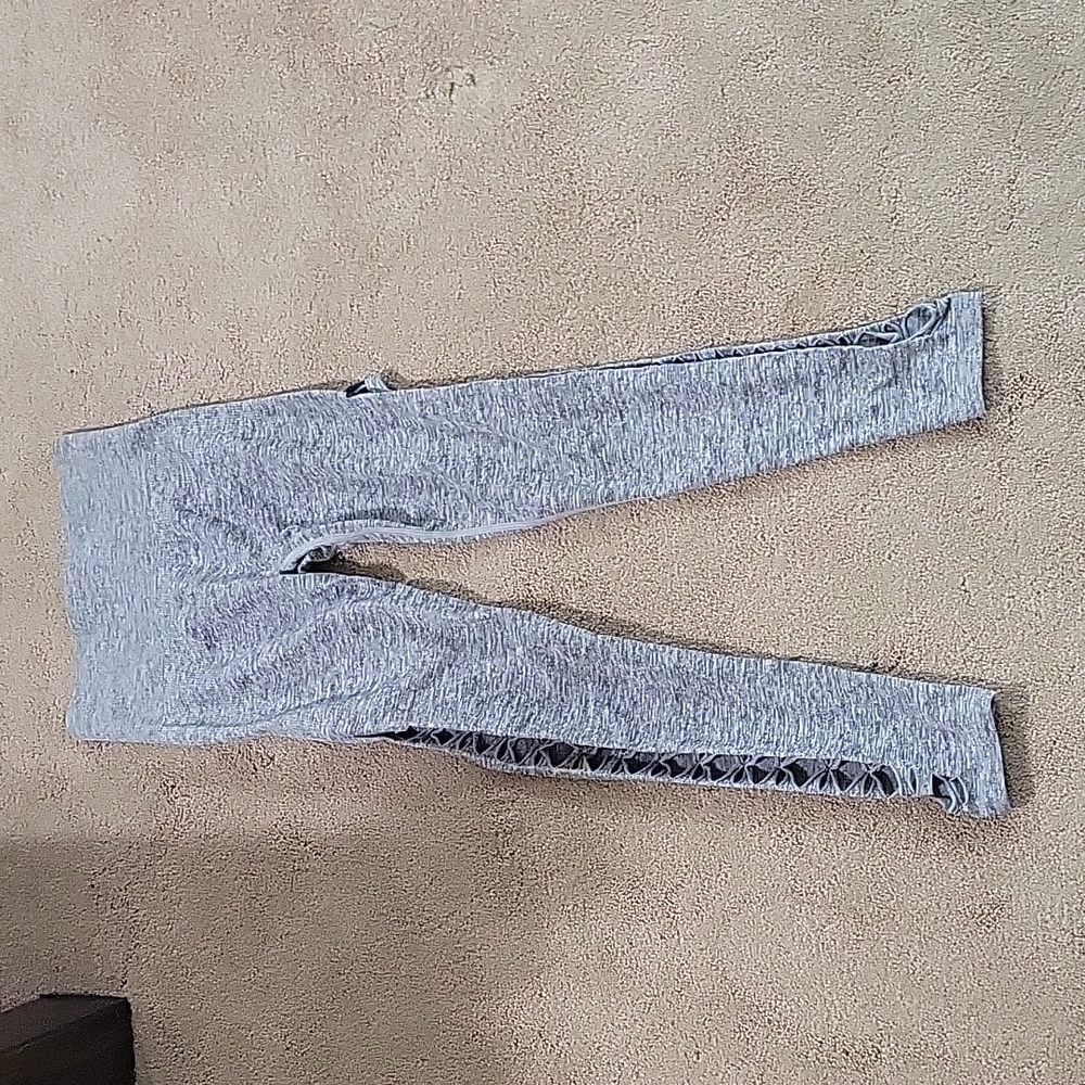 Victoria's Secret PINK heathered gray leggings cool & comfy small